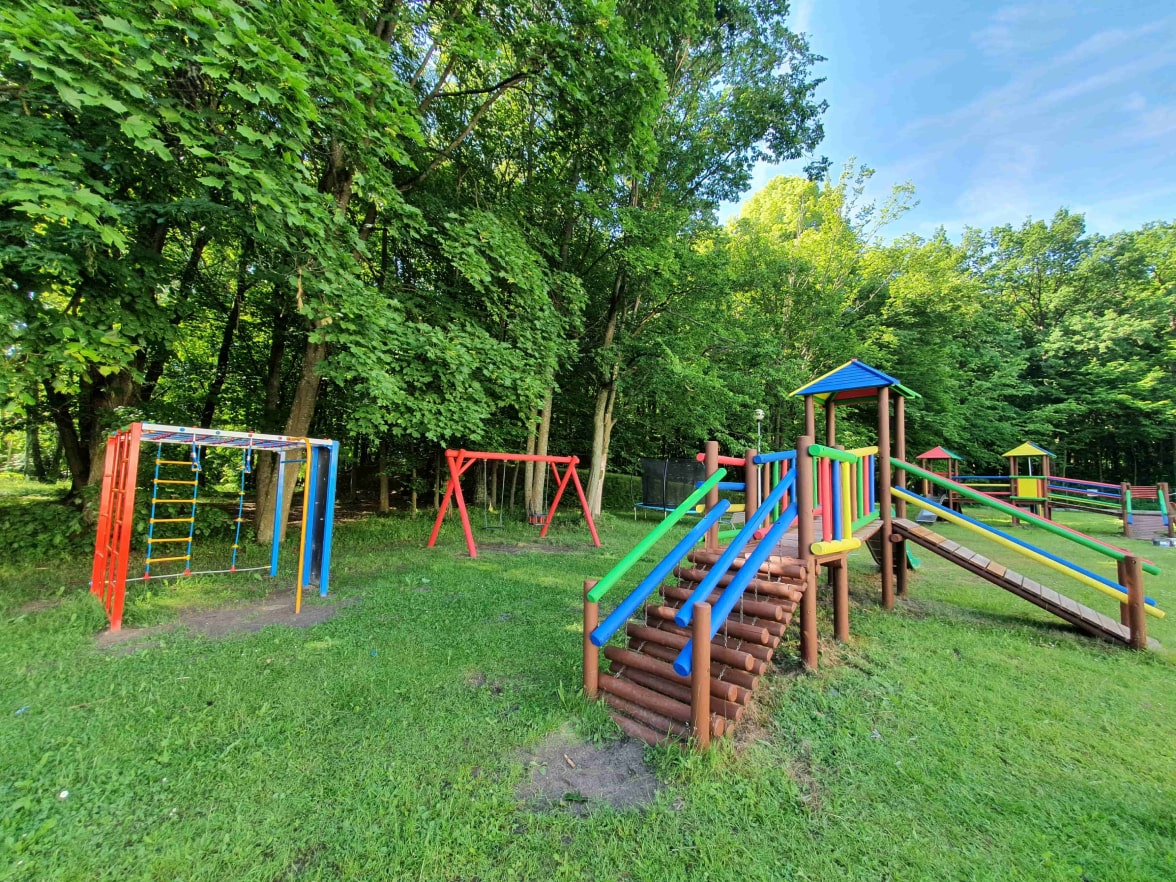 Nowy plac zabaw dla dzieci z Placówki Opiekuńczo-Wychowawczej „Radość” w Białymstoku
